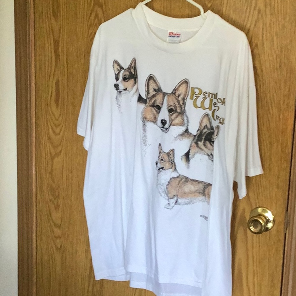 Hanes White Corgi Graphic T-Shirt